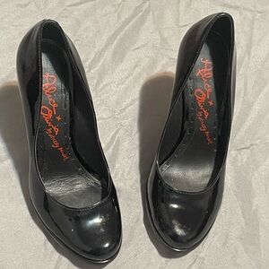 Alice + Olivia Black Patent Leather Pumps